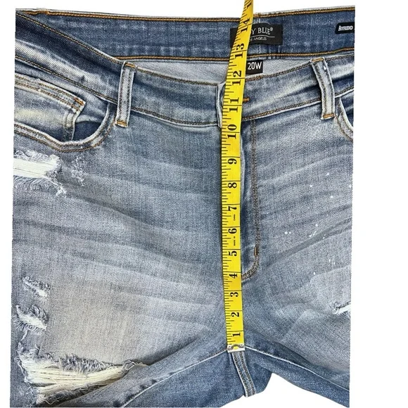 Judy Blue Monroe Mid Rise Ripped Boyfriend Fit Mom Jeans Size 20W - Picture 12 of 13